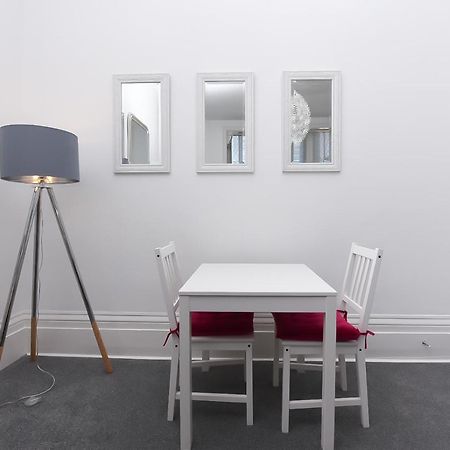Fantastic Sea View, 1 Bed Sleeps 2 Lejlighed Broadstairs Eksteriør billede
